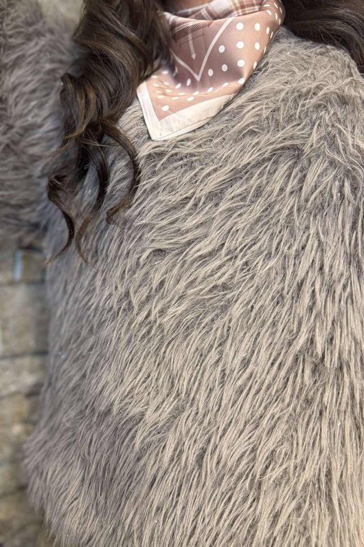 Claudia Shaggy Knit Mocha